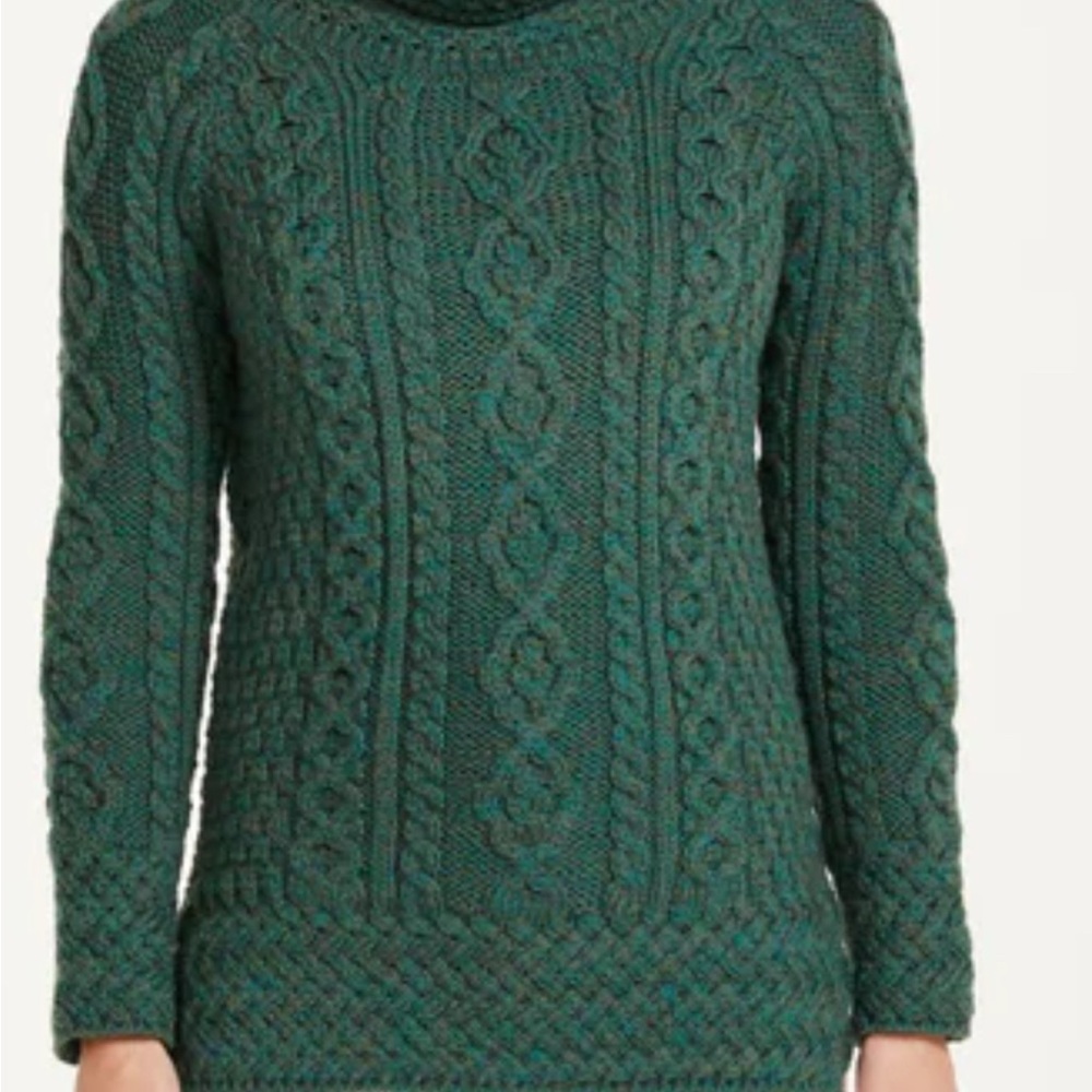 Aran Woolen Mills Emerald Cable Knit Turtleneck Sweater L Made in Ireland